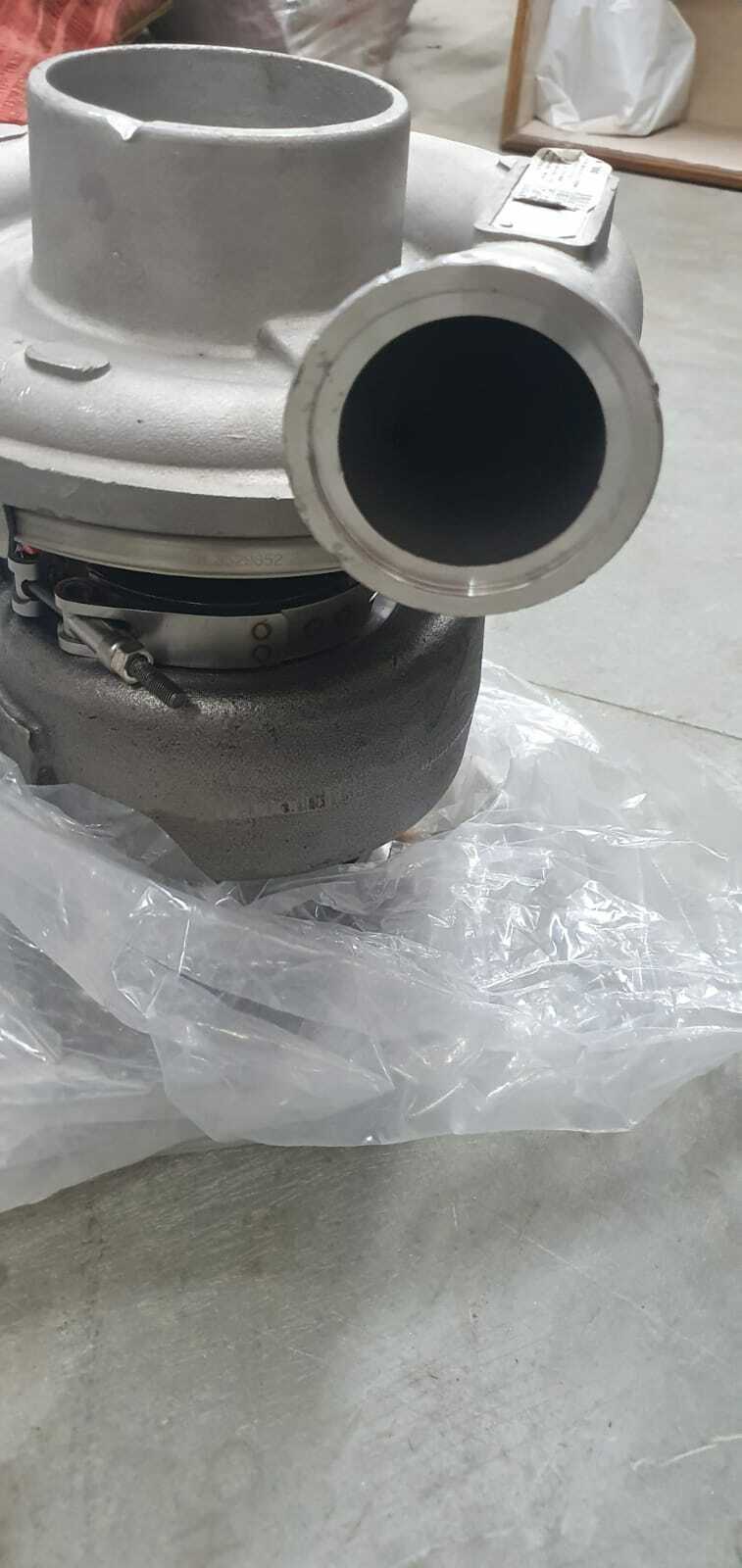 Cummins Turbocharger for M11; P/N: 3590045, 3590044