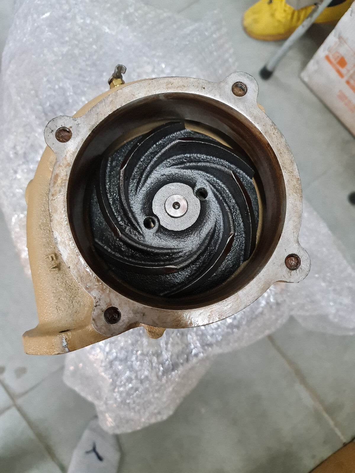 Cummins Water Pump KT19 / KTA19 / QSK19 3098969 / 3098970 / 3011389