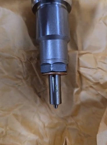 Cummins Fuel Injector P/N: 5306050 for QSB5.9 Engine; Genuine and New