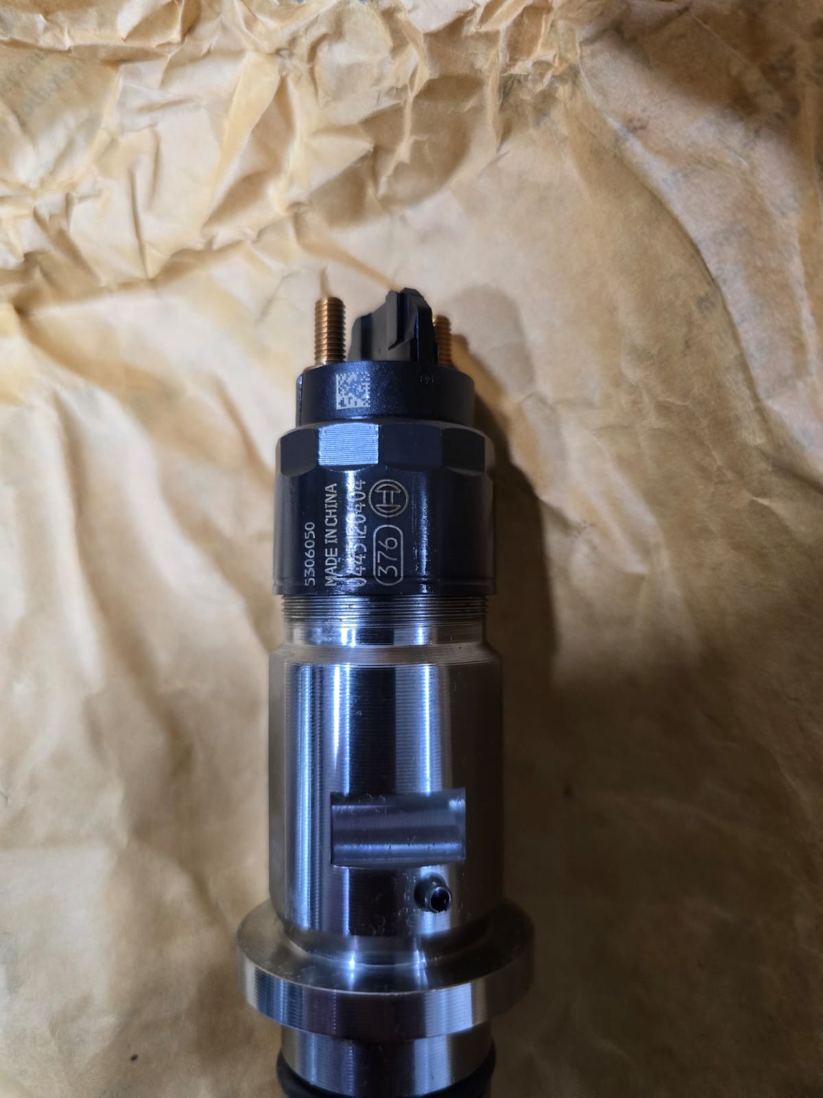 Cummins Fuel Injector P/N: 5306050 for QSB5.9 Engine; Genuine and New