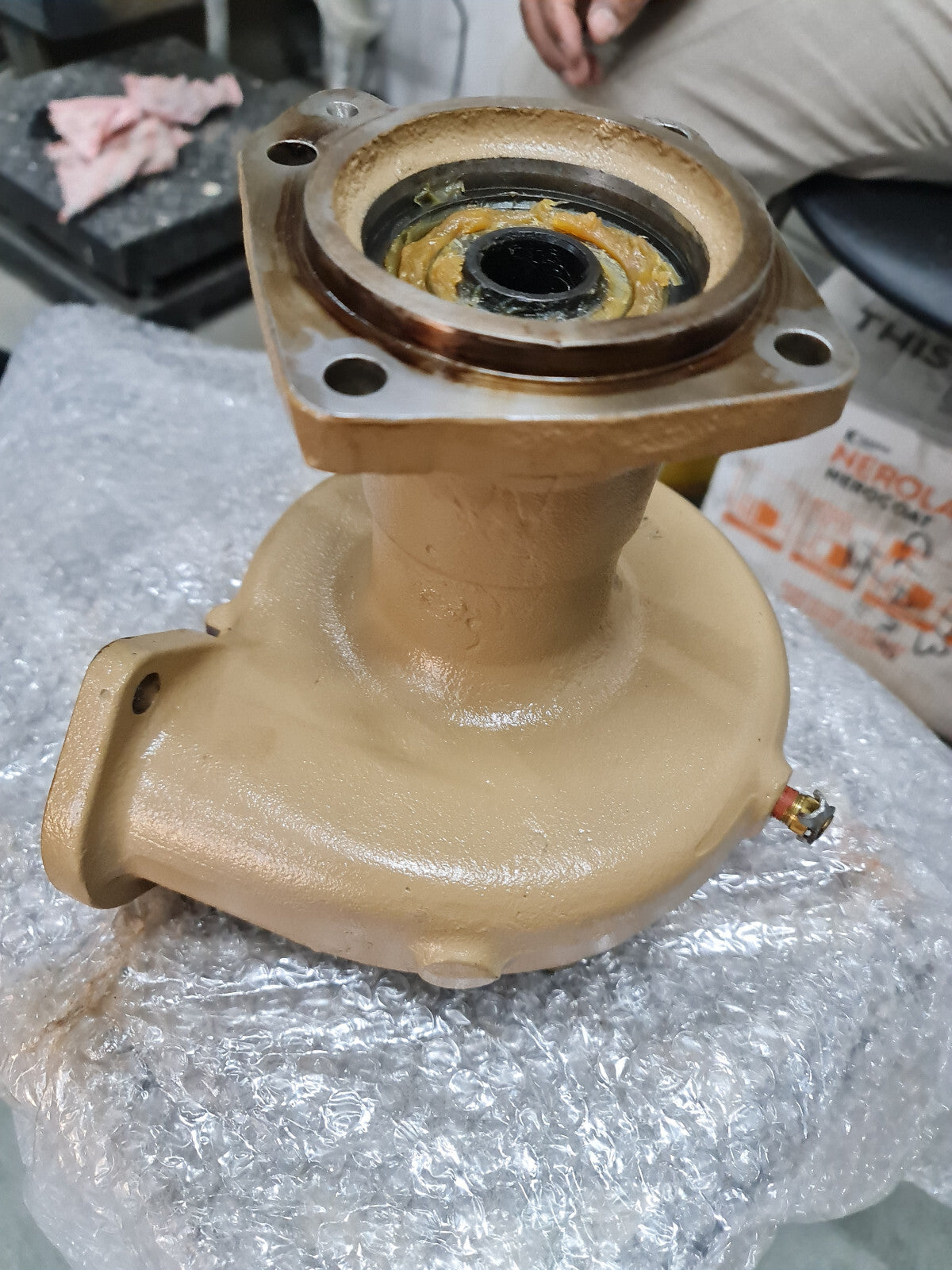 Cummins Water Pump KT19 / KTA19 / QSK19 3098969 / 3098970 / 3011389