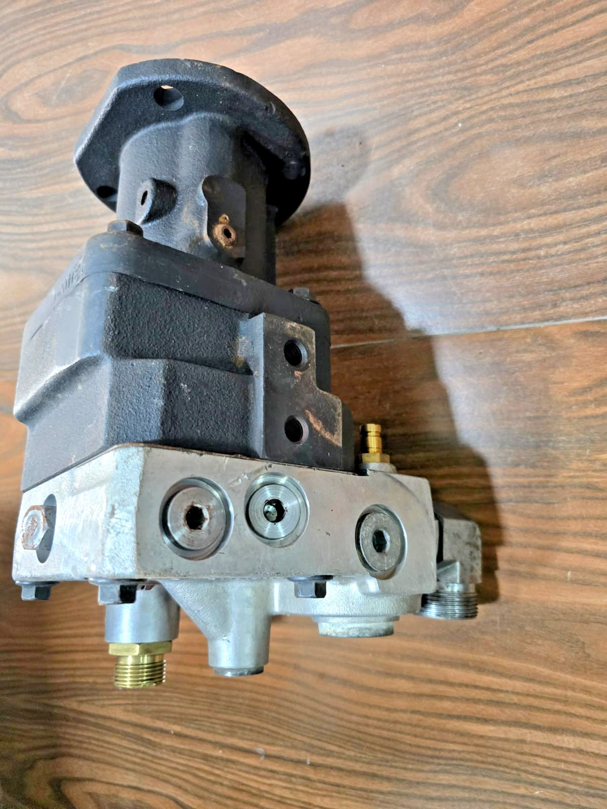 Cummins Engine Fuel Pump for QSK60; P/N: 4307244; 4088186; 4062059; 4009883