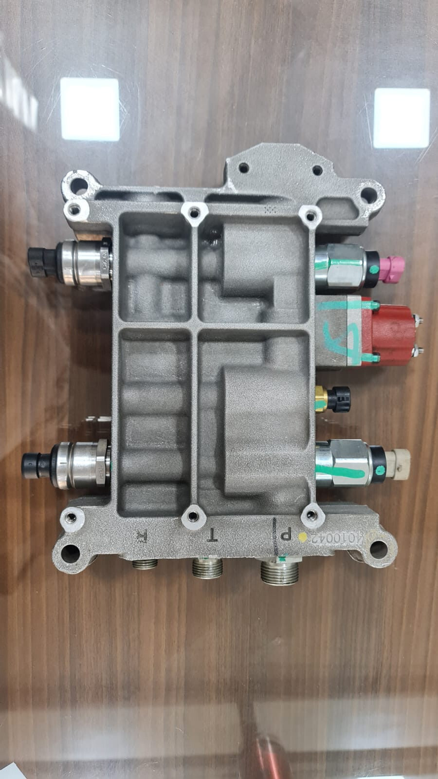 Cummins, Valve ETR Cnt Pressure; P/N: 4062098