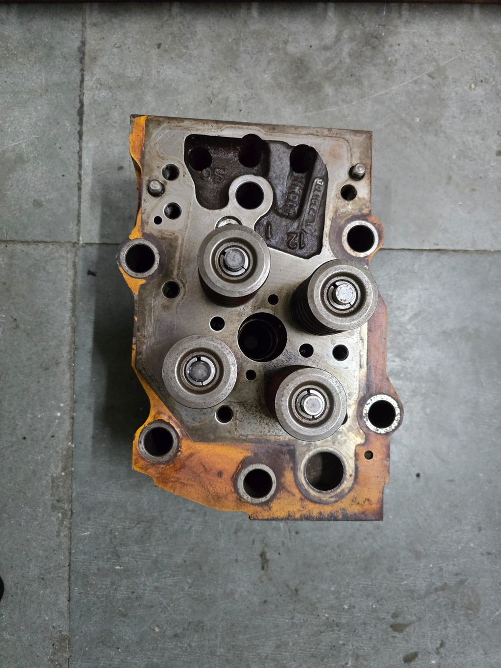 Cummins KT19 Engine Cylinder Head Assy. Part Number: 3811988