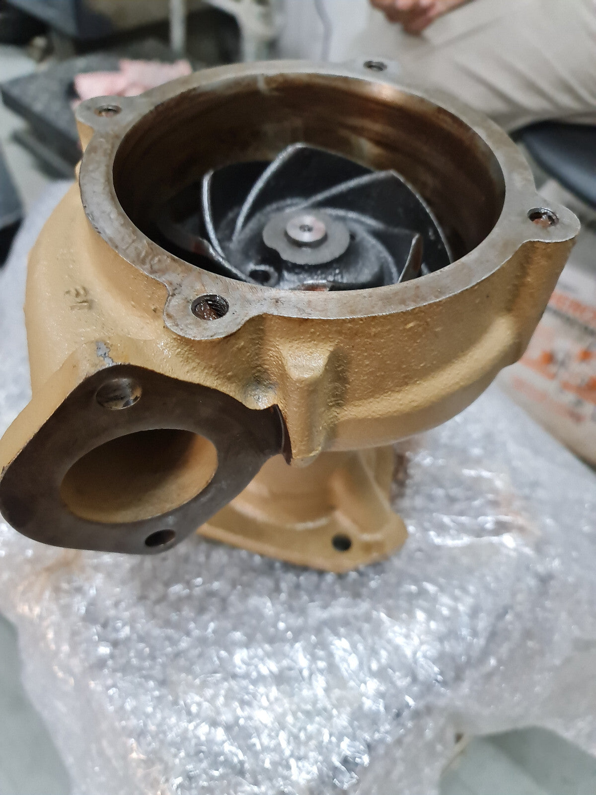 Cummins Water Pump KT19 / KTA19 / QSK19 3098969 / 3098970 / 3011389